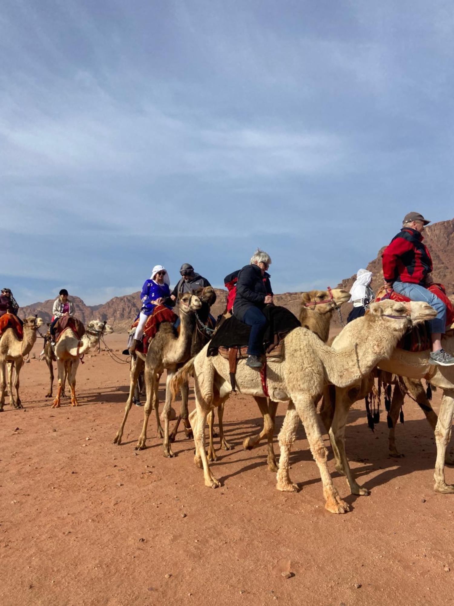Wadi Rum Bedouin Heart Camp Luaran gambar